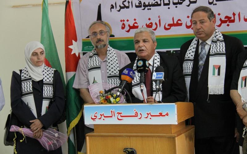 بالصور.. وفد تضامني من الفلكيين يصلون غزة‎