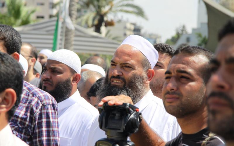 صور.. وقفة بغزة استنكاراً لفيلم يسيء للرسول