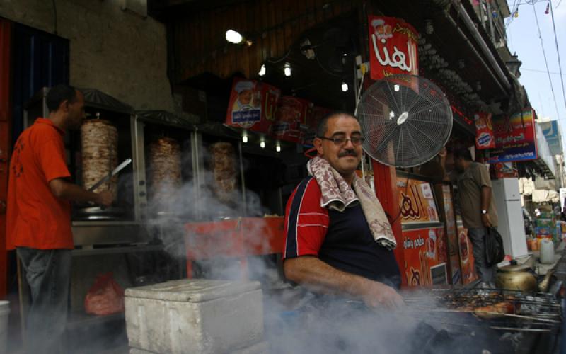 صور.. شاورما ومشاوي بغزة