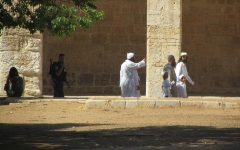 صور..مغتصبون يؤدون شعائر تلمودية بالأقصى