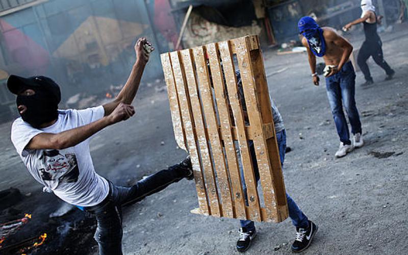 مواجهات وإصابات في مسيرة لنصرة النبي بالقدس