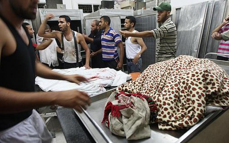 بالصور.. غارة (الإسرئيلية) على سيارة برفح