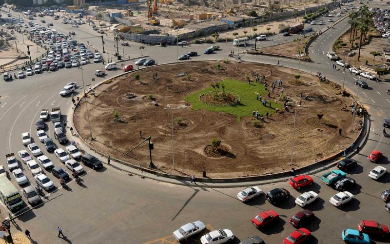 صور.. تجميل ميدان التحرير بالقاهرة