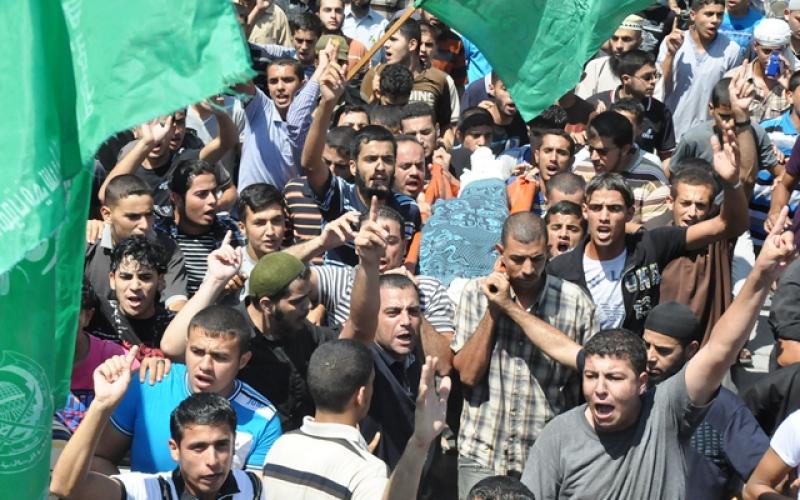 صور.. تشييع شهيدين ارتقيا أمس برفح