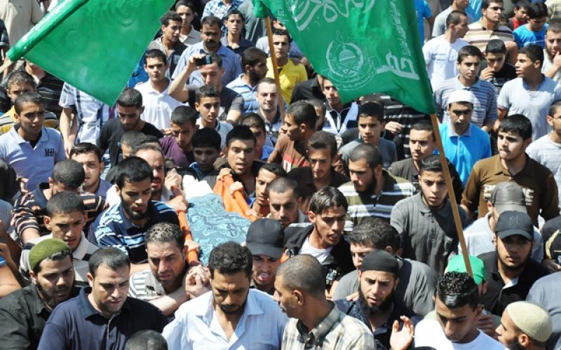 صور.. تشييع شهيدين ارتقيا أمس برفح