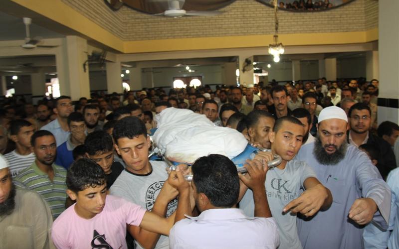 صور.. تشييع شهيدين ارتقيا أمس برفح