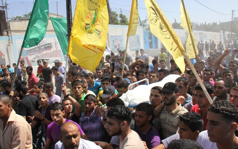 صور.. تشييع شهيدين ارتقيا أمس برفح