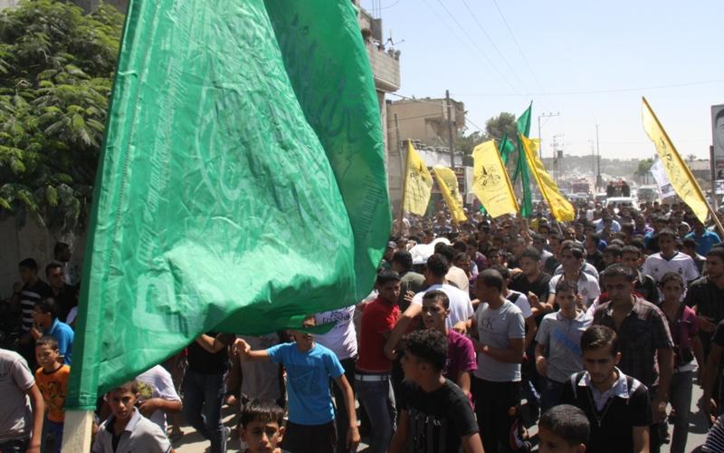 صور.. تشييع شهيدين ارتقيا أمس برفح