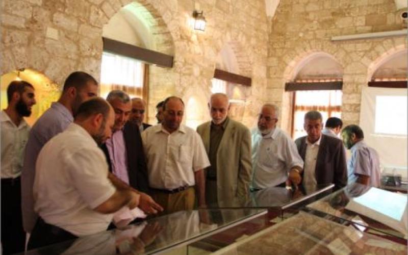 صور.. معرض المخطوطات التاريخية في غزة