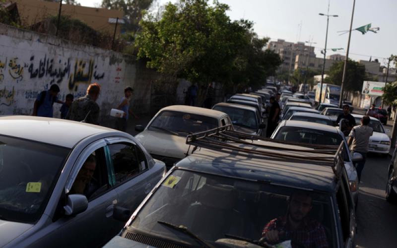 صور: أزمة الوقود تتفاقم في الشارع الغزي