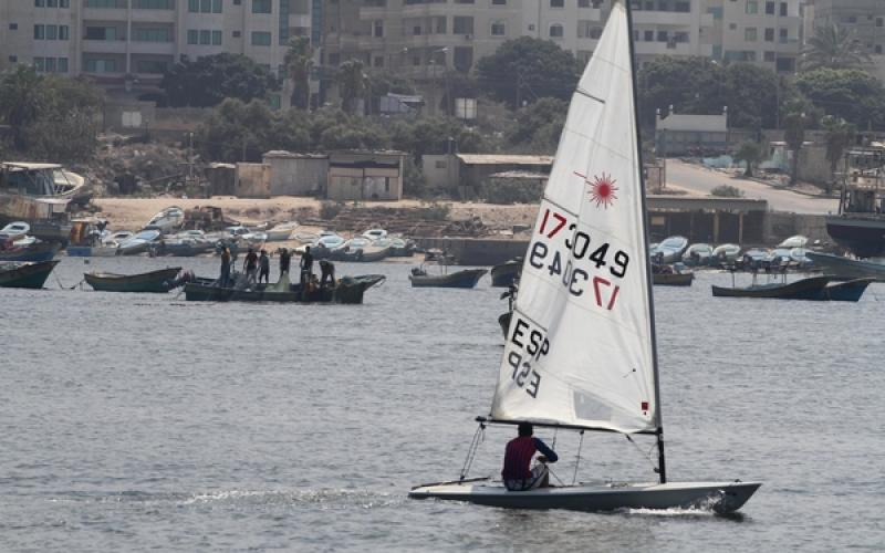 صور: ركوب المراكب الشراعية بغزة