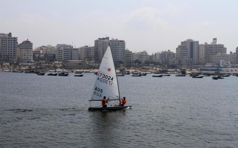 صور: ركوب المراكب الشراعية بغزة