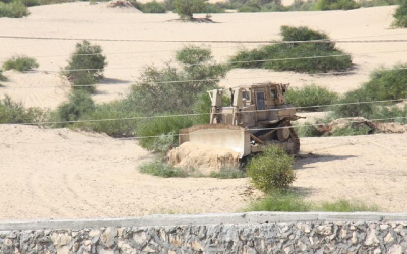 صور: عمليات التجريف على الحدود مع مصر