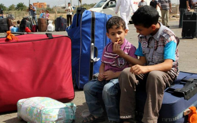 صور: معاناة الفلسطينيين على معبر رفح