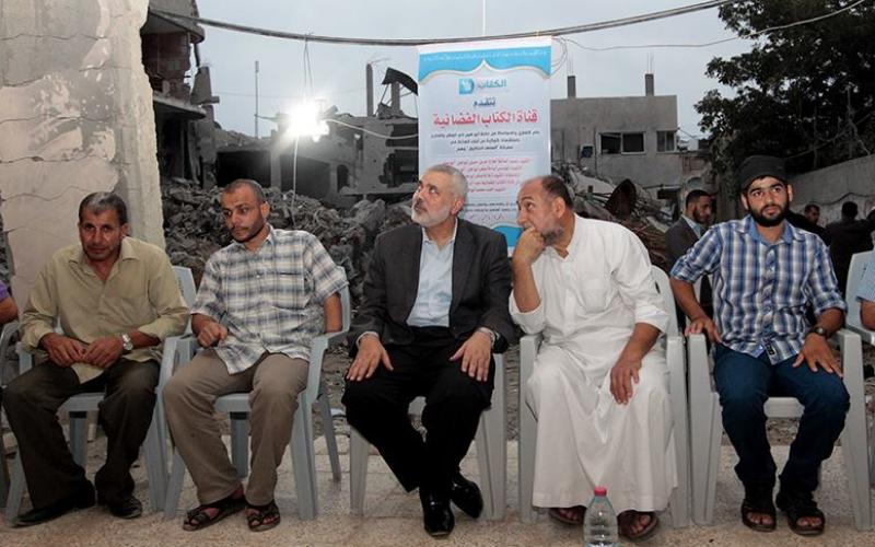 صور: هنية يزور عوائل الشهداء ويهنئ بالنصر