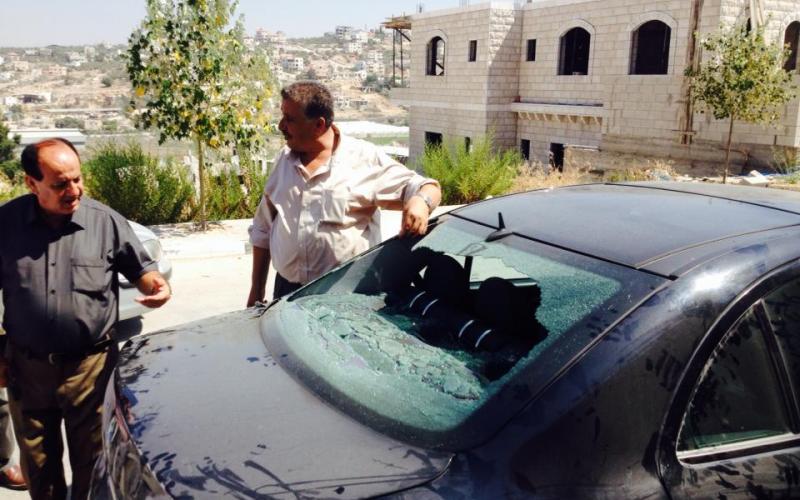 صور: خريشة يتفقد سيارته بعد محاولة اغتياله