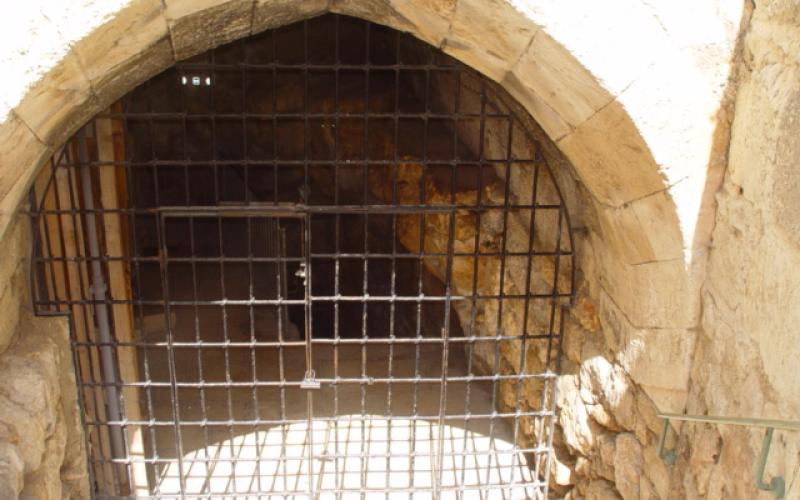 بالصور: الاحتلال يحوّل قنوات مياه بسلوان لمسارات تلمودية