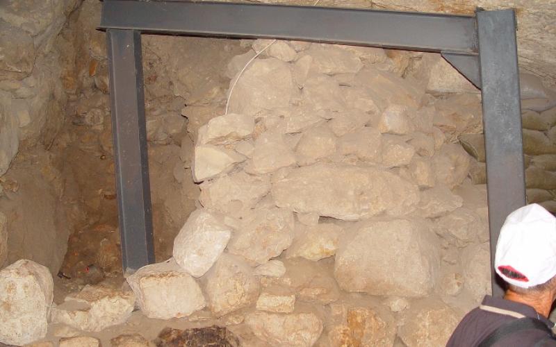 بالصور: الاحتلال يحوّل قنوات مياه بسلوان لمسارات تلمودية