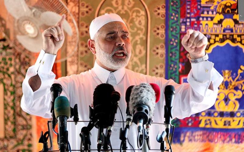 صور: هنية يخطب الجمعة في مسجد "السوسي"
