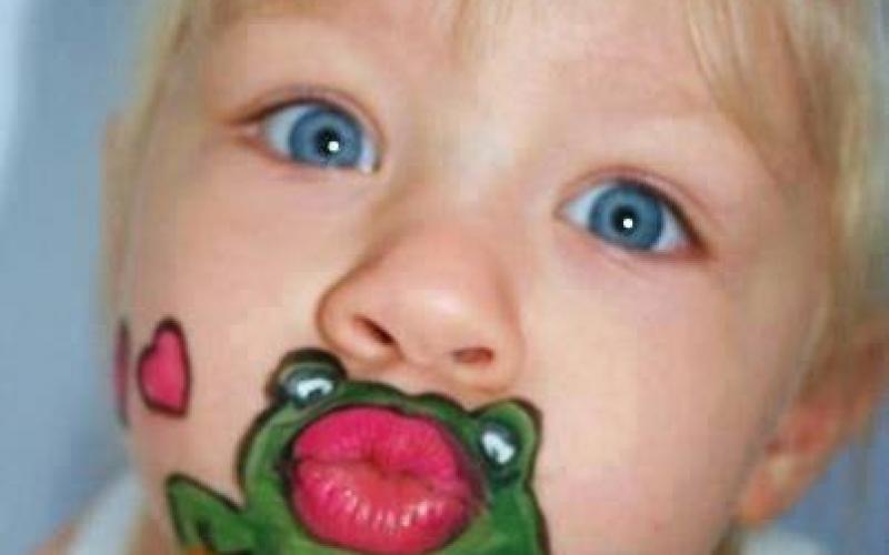 صور: وجوه أطفال تتحول لشخصيات كرتونية