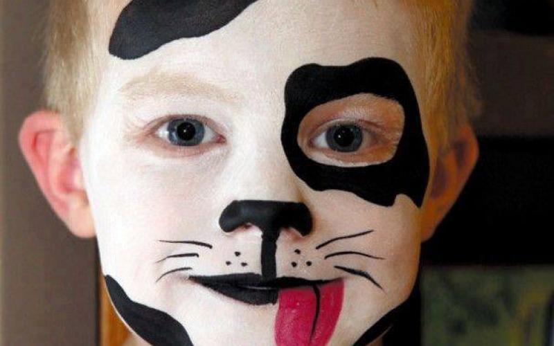 صور: وجوه أطفال تتحول لشخصيات كرتونية
