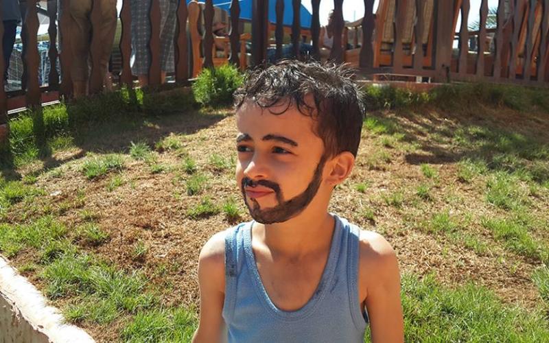 صور: وجوه أطفال تتحول لشخصيات كرتونية