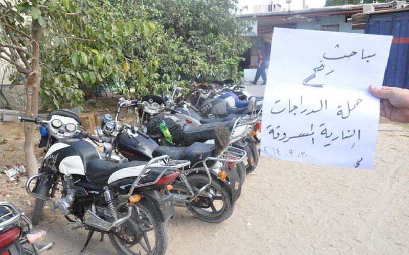 بالصور: الشرطة برفح تضبط 21 دراجة نارية مسروقة