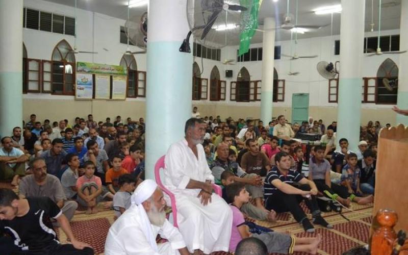 صور: حماس وسط القطاع تكرم أهالي الشهداء