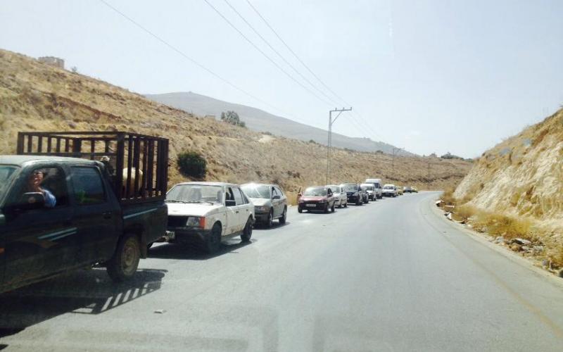 صور: حواجز للاحتلال على طريق نابلس - طوباس