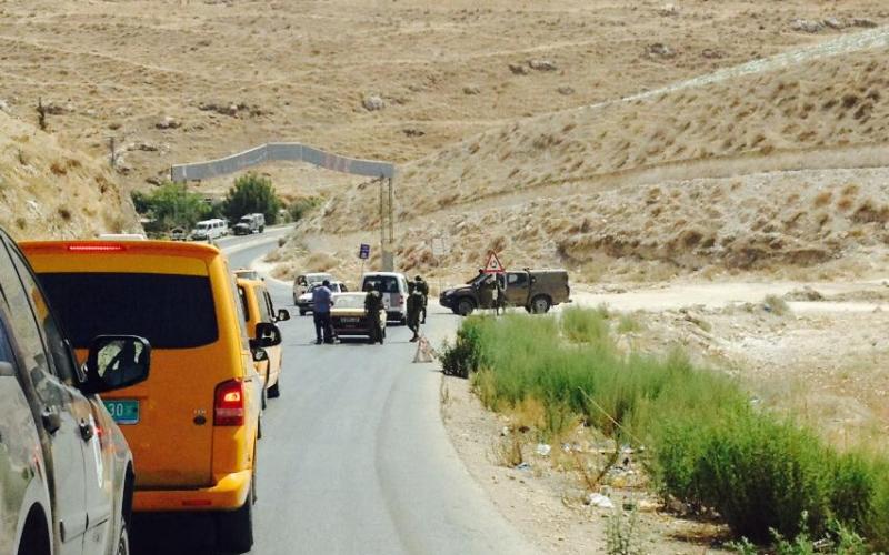 صور: حواجز للاحتلال على طريق نابلس - طوباس