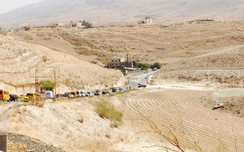 صور: حواجز للاحتلال على طريق نابلس - طوباس