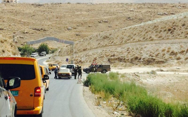 صور: حواجز للاحتلال على طريق نابلس - طوباس