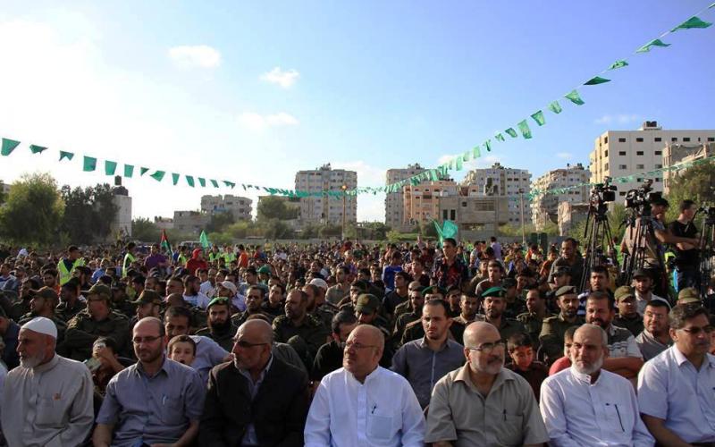 صور: عرض مهيب للقسام بمهرجان حاشد بغزة