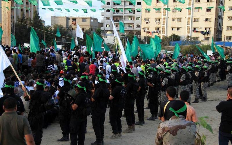 صور: عرض مهيب للقسام بمهرجان حاشد بغزة