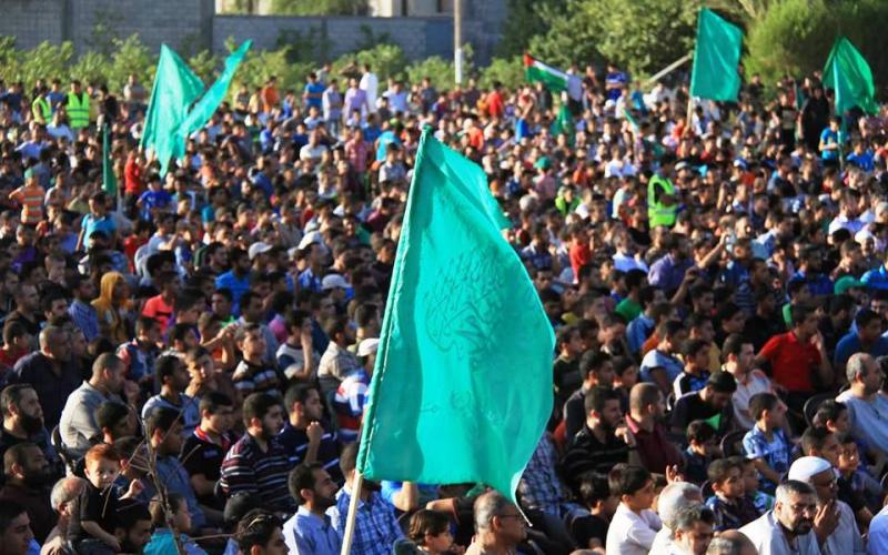 صور: عرض مهيب للقسام بمهرجان حاشد بغزة