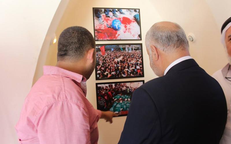 بالصور: صُحفيون يفتتحون معرض "الصورة تنتصر"