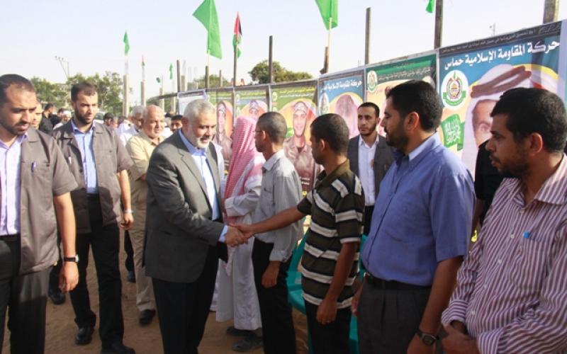 صور: هنية يهنئ الأسير المحرر سليم الحشاش برفح