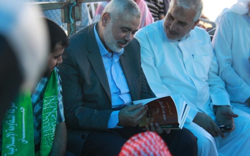 صور: هنية يهنئ الأسير المحرر سليم الحشاش برفح