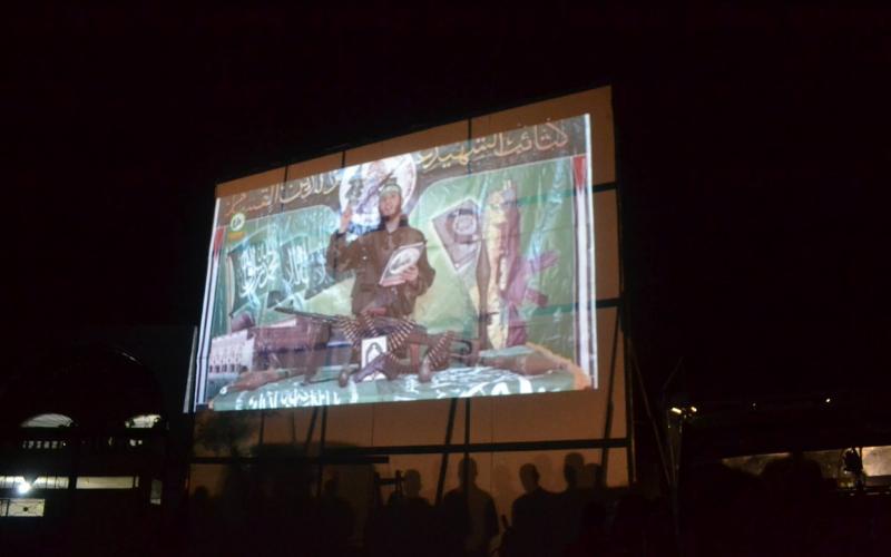 صور: عرض مرئي لشهداء القسام في دير البلح