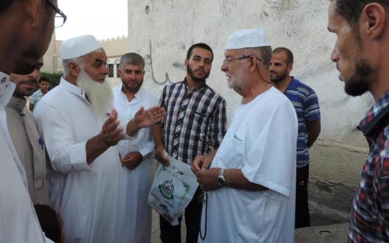 صور: حماس تبدأ حملة "بورك صمودكم والقدس موعدنا"