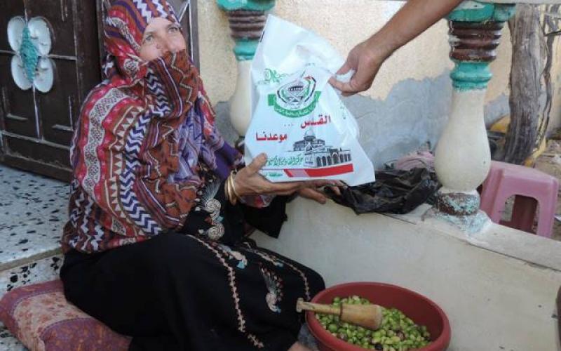 صور: حماس تبدأ حملة "بورك صمودكم والقدس موعدنا"