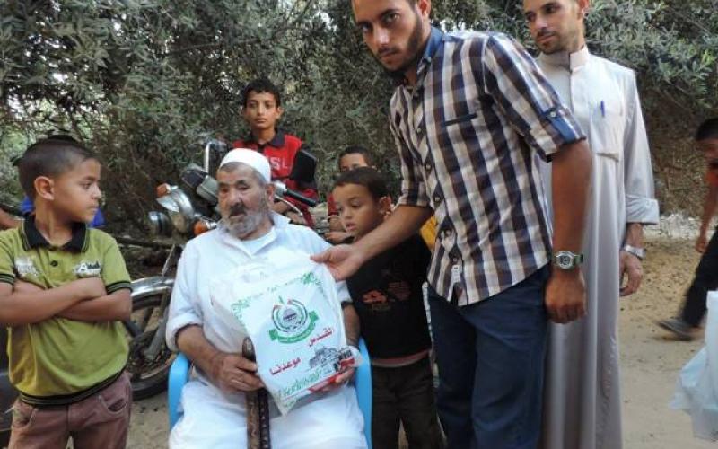 صور: حماس تبدأ حملة "بورك صمودكم والقدس موعدنا"