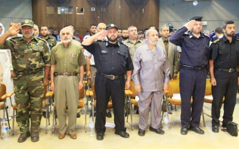 صور: تكريم أهالي شهداء الشرطة بغزة
