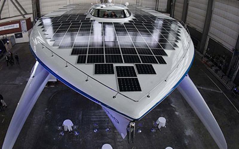 صور.. أكبر سفينة تعمل بالطاقة الشمسية