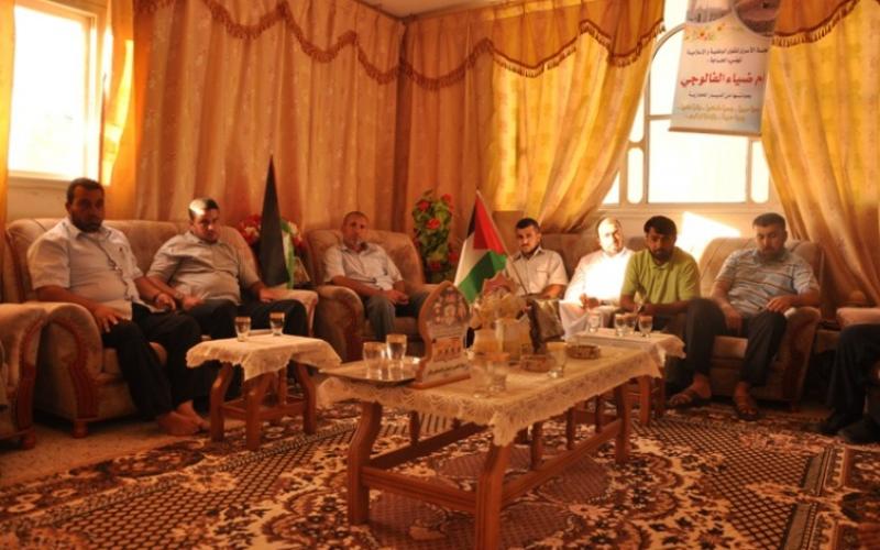 حماس تنظم حملة زيارات لأهالي الأسرى