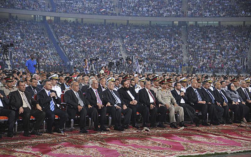 صور.. مرسي يلقي خطاب أكتوبر وسط الآلاف