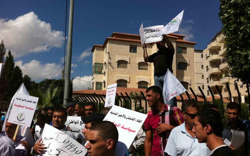 بالصور.. العمال يرفضون الحد الأدنى للأجور