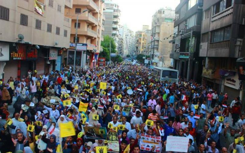 صور: مصر تثور ضد الانقلاب