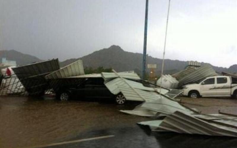 صور: مكة تستقبل الحجاج بالأمطار