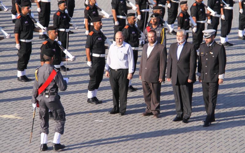 صور: تخريج دورة تأهيل ضباط "فوج الثبات"